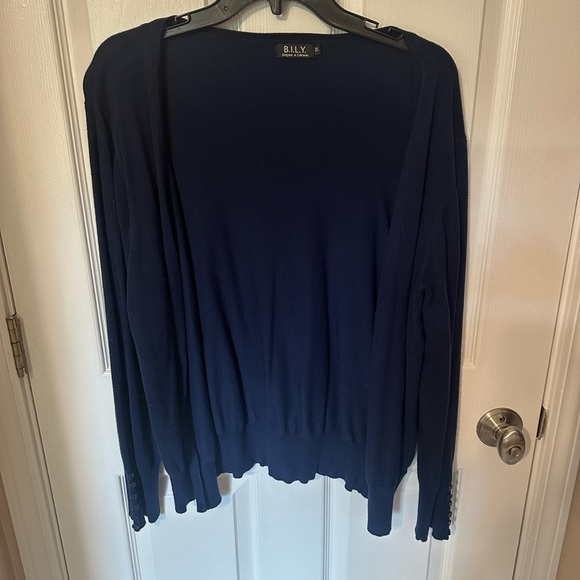 Chic Navy Blue Button Down Cardigan - Picture 4 of 4